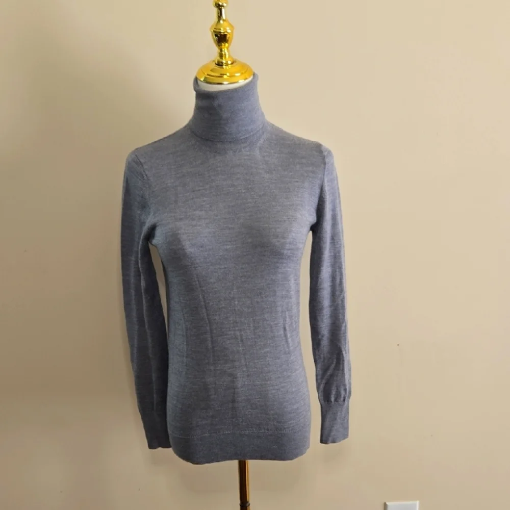 J. Crew Gray Merino Wool Turtleneck Sweater Classic‎ Preppy Wardrobe XS